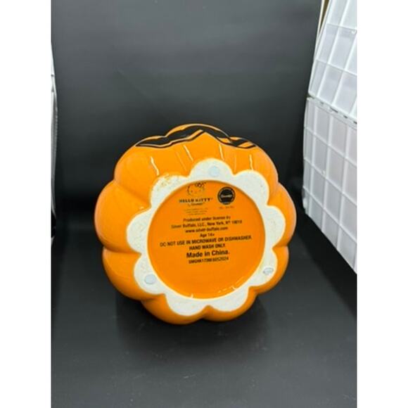 Hello Kitty Cookie Jar, Kitty On Pumpkin, Eyeball Bow Red - Picture 7 of 8